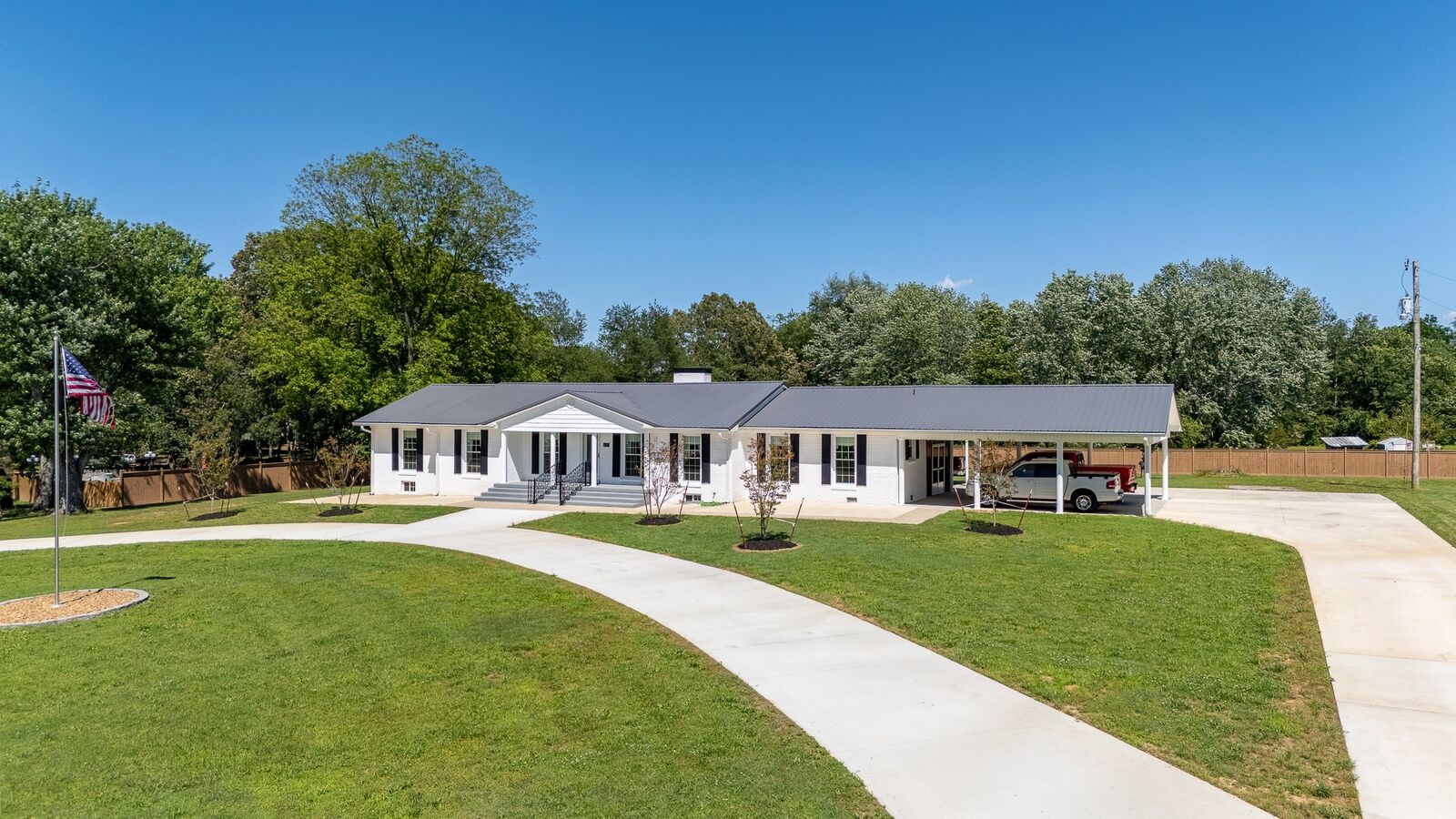 Property Photo:  1448 Baker Ln  TN 38464 