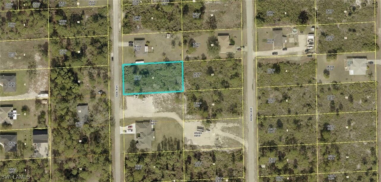 Property Photo: 1712 Oak Avenue FL 33972