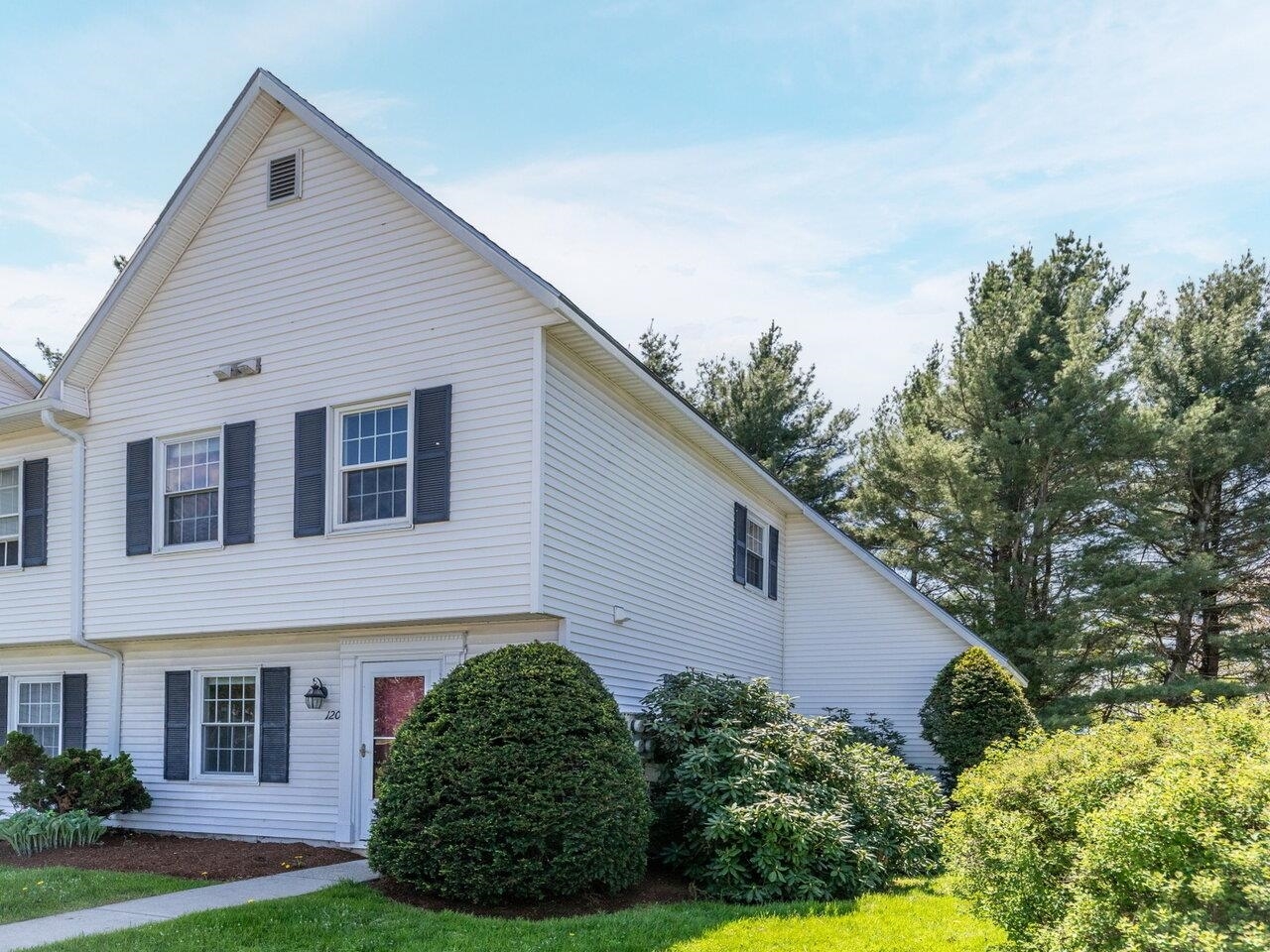 120 Southview Lane  Williston VT 05495 photo