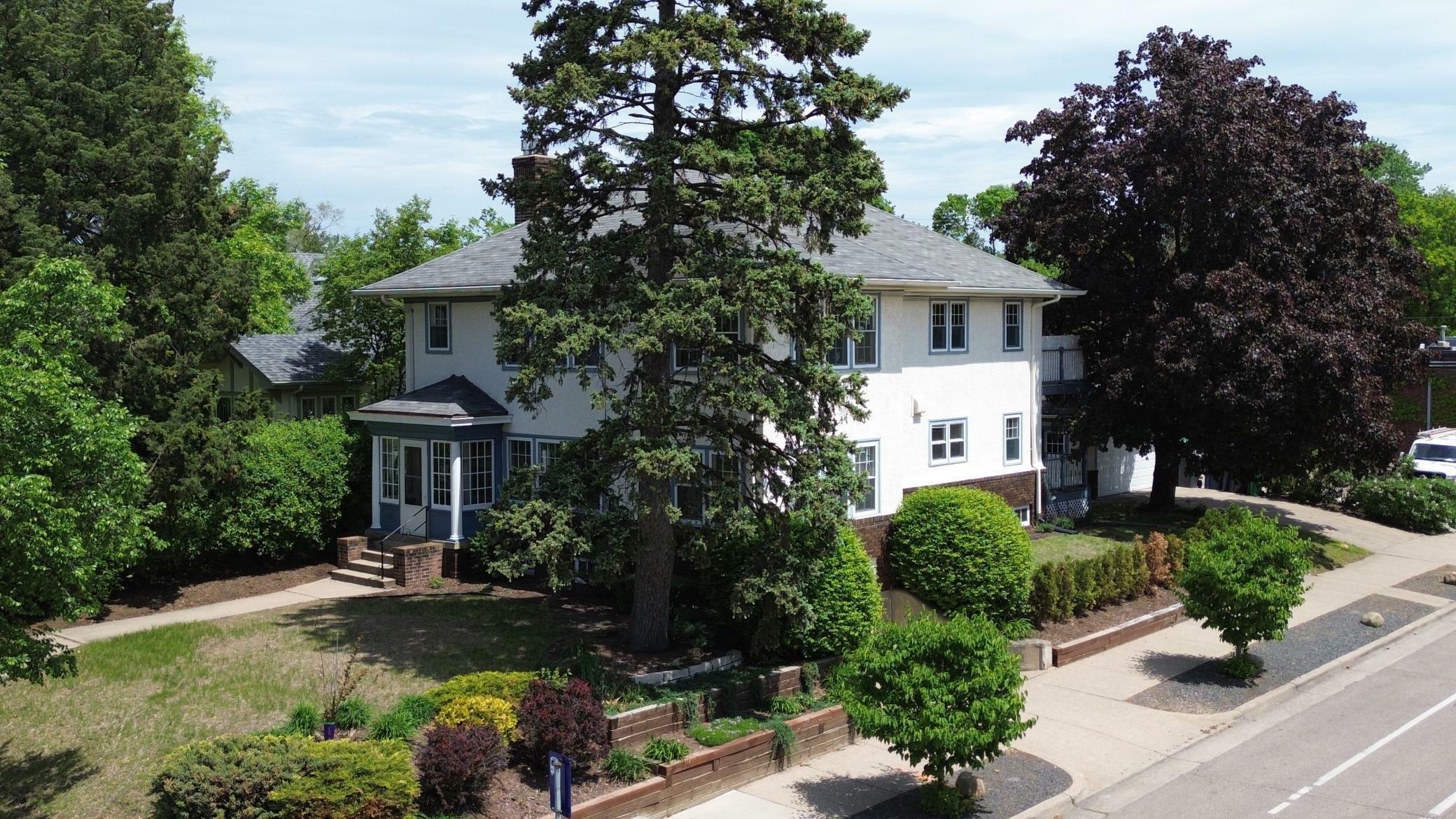 Property Photo: 4553 Harriet Avenue S MN 55419