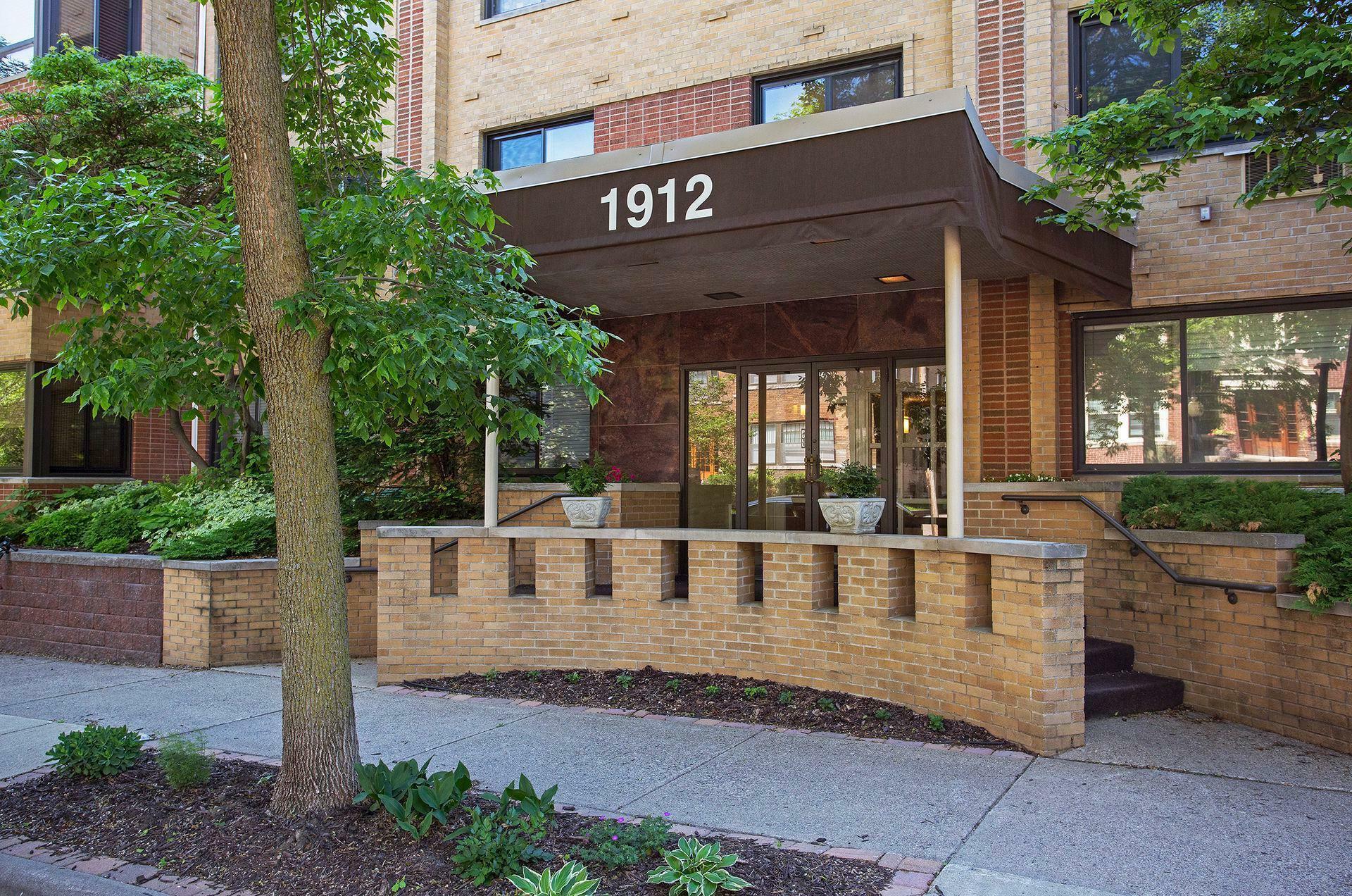 1912 Dupont Avenue S 302  Minneapolis MN 55403 photo