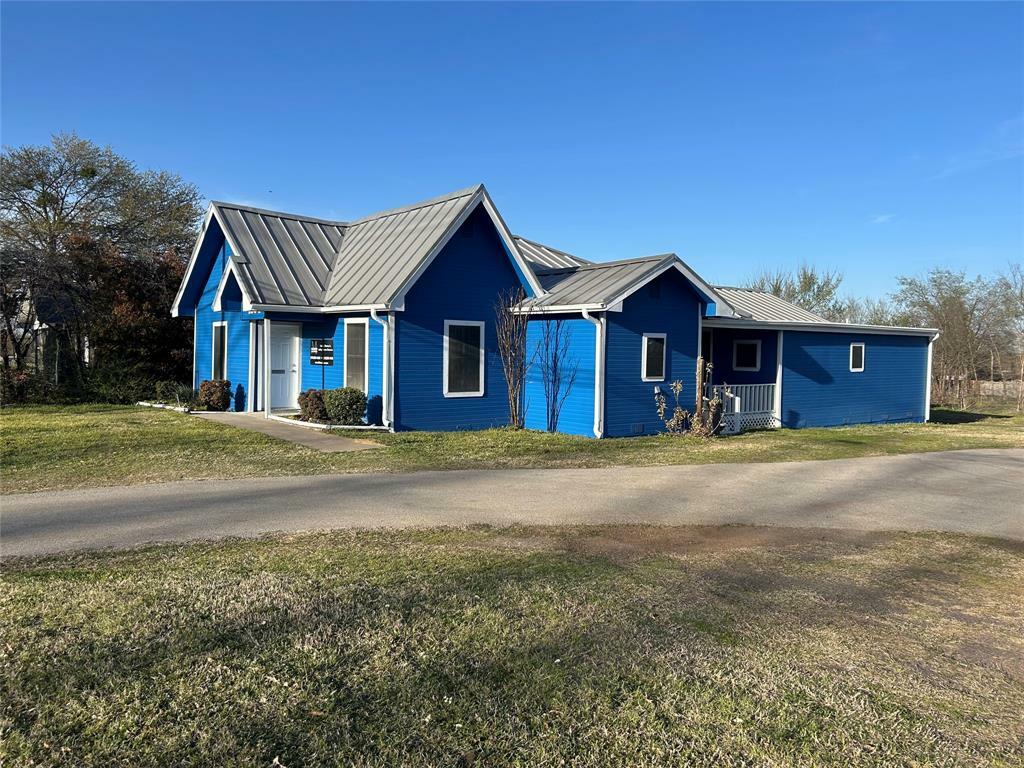 Property Photo: 1004 Church Street TX 75482