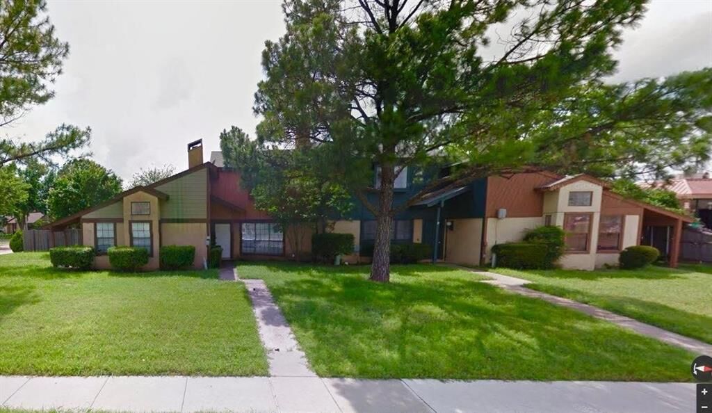 Property Photo: 701-719 Alice Lane TX 75067