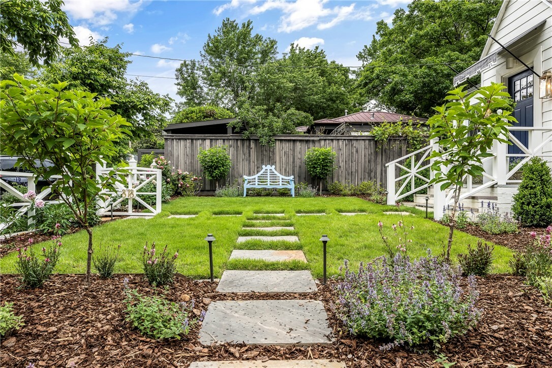 Property Photo: 878 N Olive Avenue AR 72701