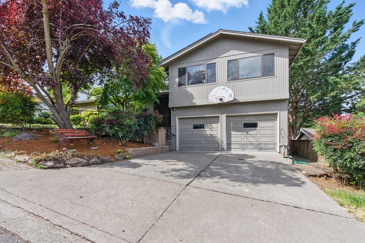 516 Amerman Drive  Phoenix OR 97535 photo