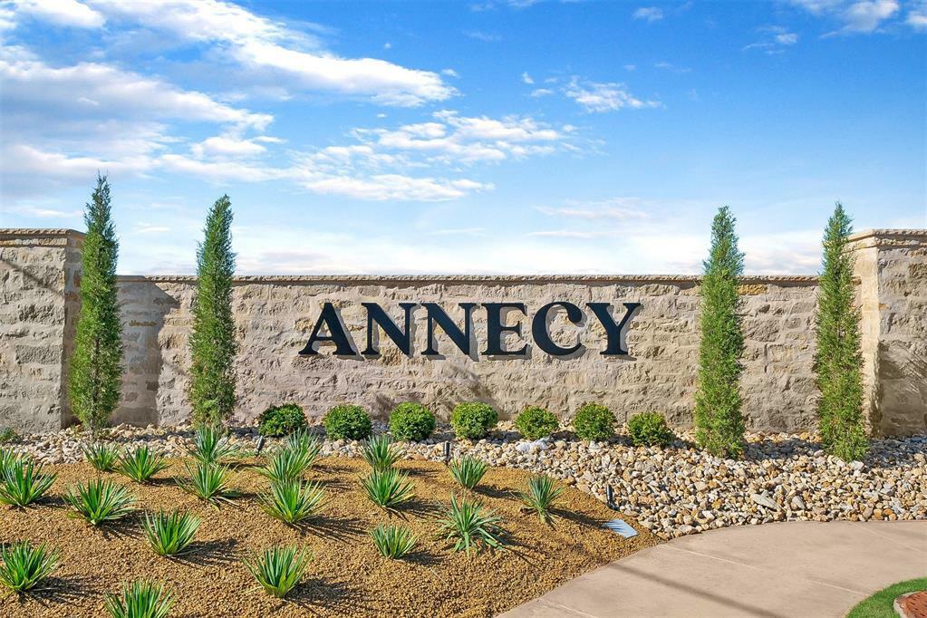 Property Photo: 15012 Annecy Boulevard OK 73142