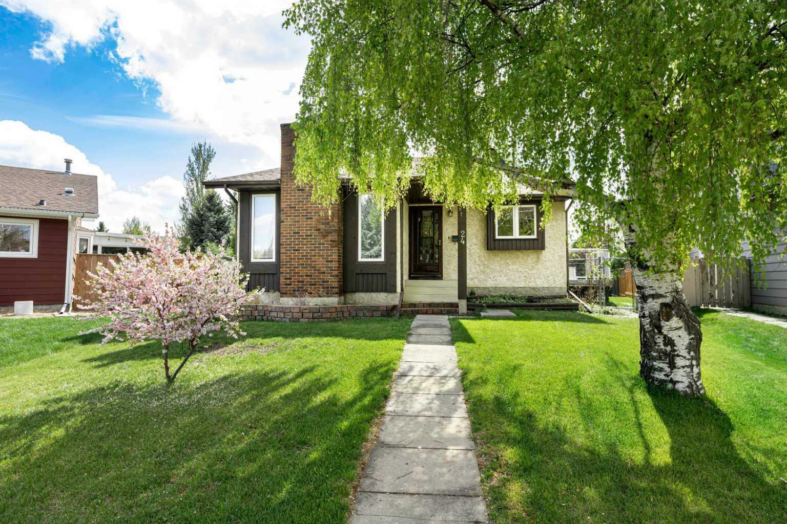24 Caswell Close  Red Deer AB T4P 2T6 photo