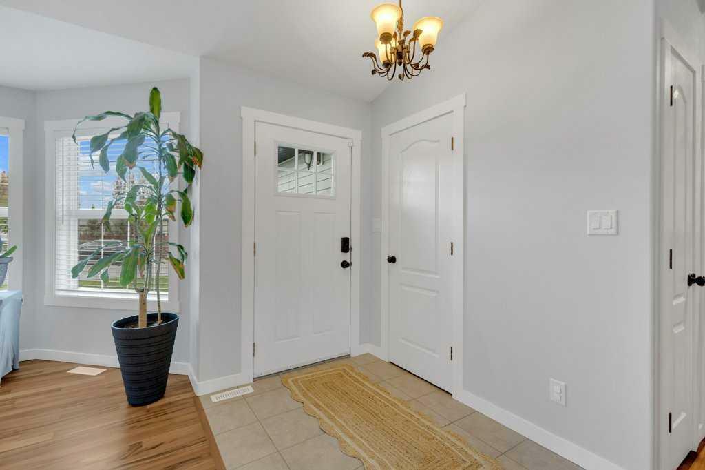 Property Photo: 3 Liberty Place AB T4S 0A2
