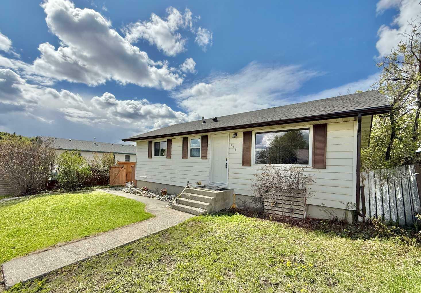 139 Erith Drive  Hinton AB T7V 1P4 photo