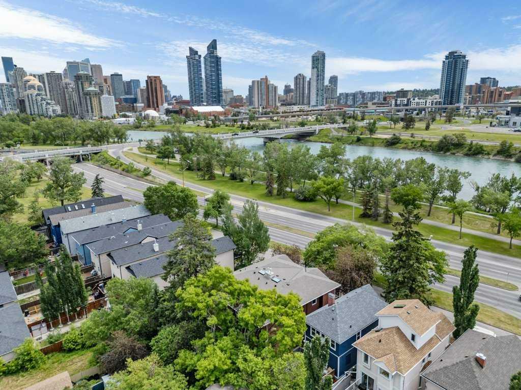 Property Photo: 1650 Westmount Boulevard NW AB T2N 3G6