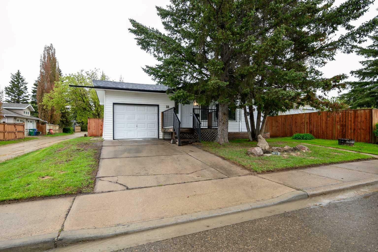 18 Scott Street  Red Deer AB T4N 0E5 photo