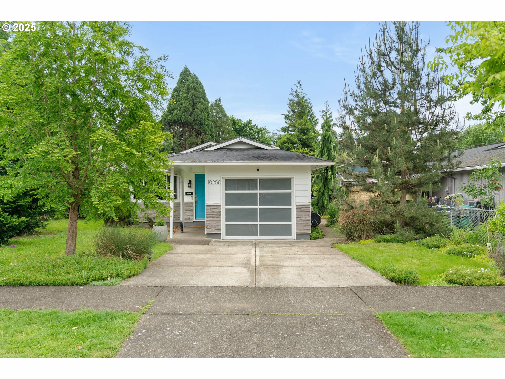 10258 N Allegheny Ave  Portland OR 97203 photo