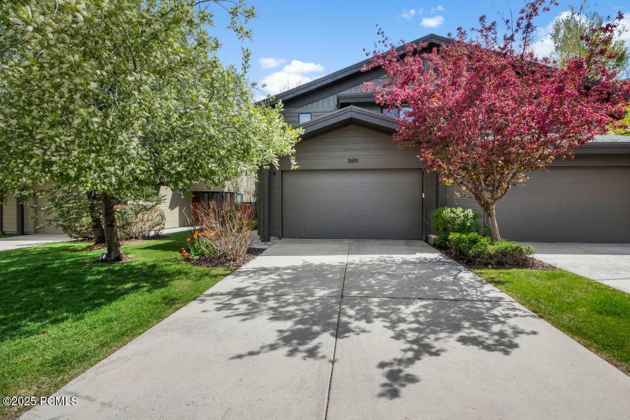 Property Photo: 2693 Cottage Loop UT 84098