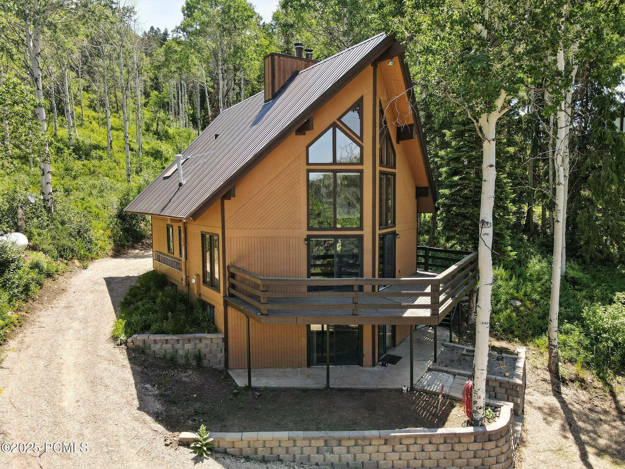 Property Photo: 8912 Blue Spruce Drive UT 84036