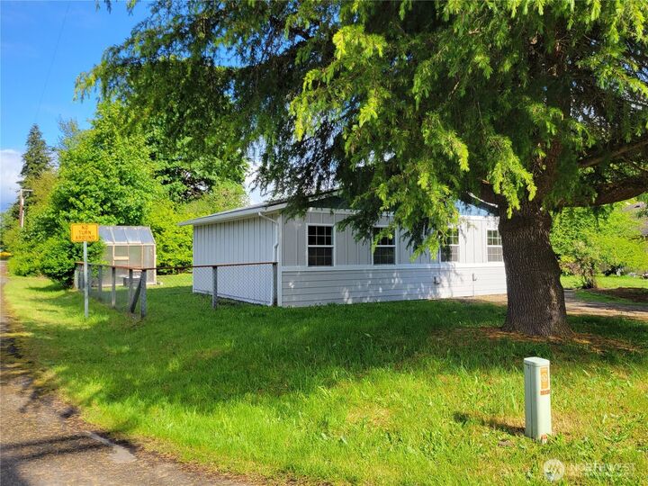 Property Photo:  2917  Tierney Street SW  WA 98512 