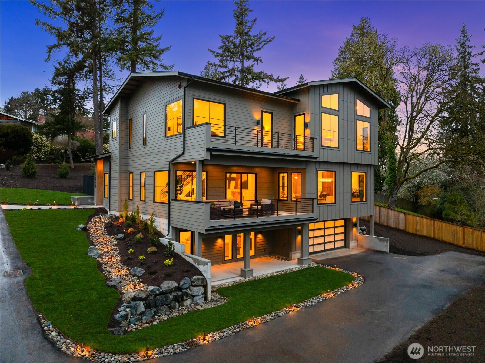 Property Photo: 11028 83rd Avenue NE WA 98034