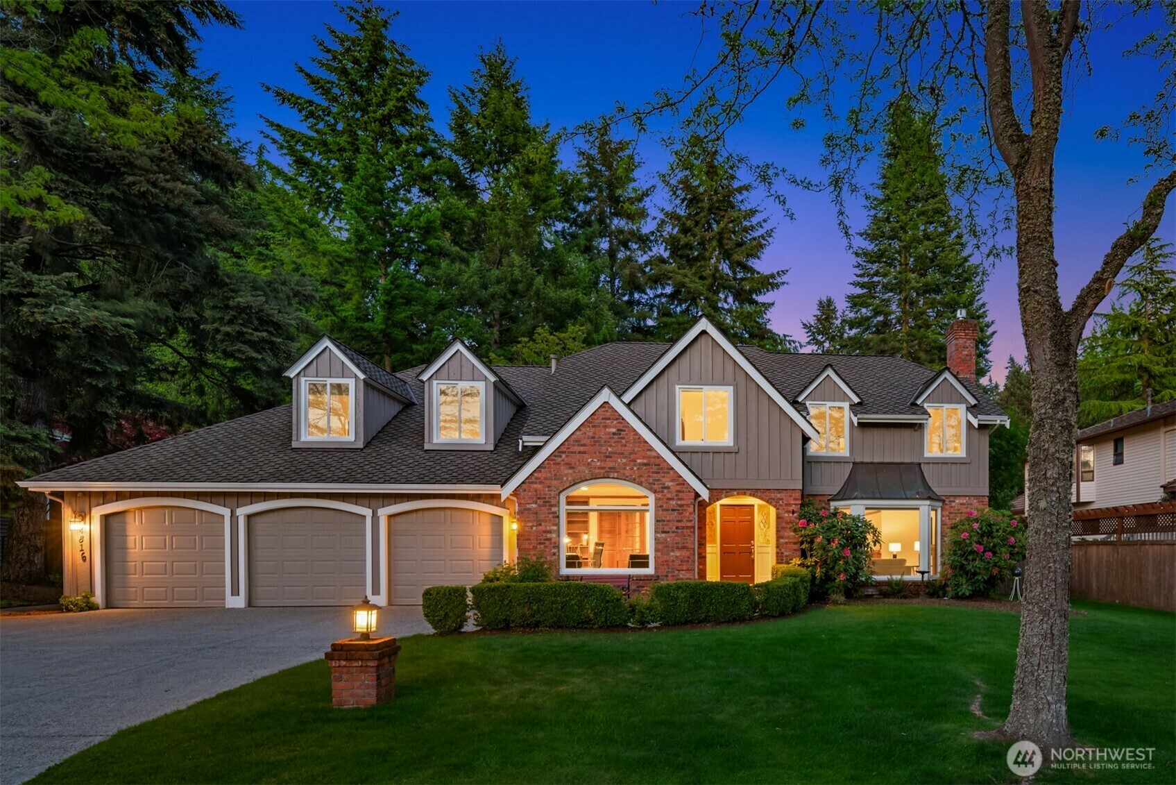 4816  118th Avenue NE  Kirkland WA 98033 photo