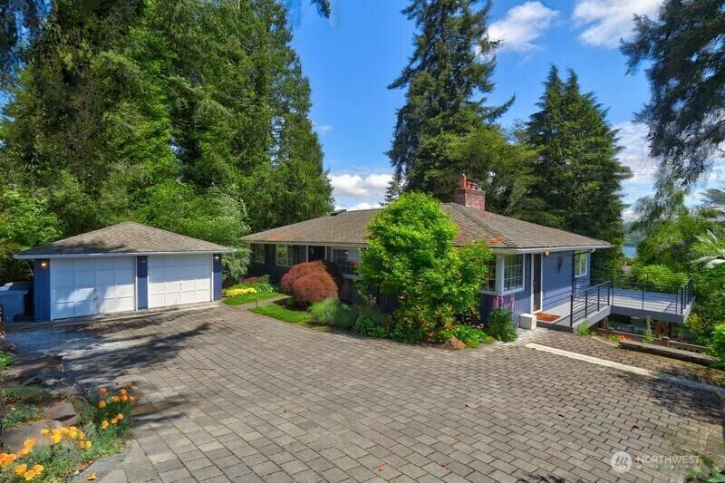 Property Photo: 16524 37th Avenue NE WA 98155