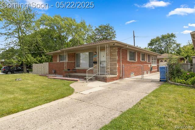Property Photo: 8043 Kinmore Street MI 48127