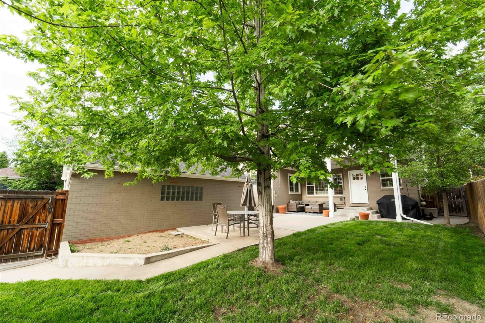 Property Photo: 1317 S Saint Paul Street CO 80210