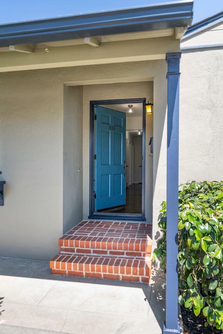 Property Photo: 609 Guildford Avenue CA 94402