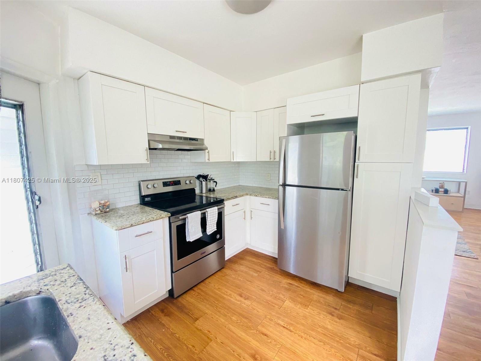 Property Photo: 1135 101st St 4 FL 33154