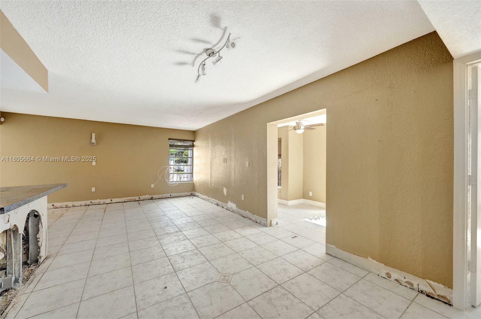 Property Photo: 9033 SW 123rd Ct 101 FL 33186