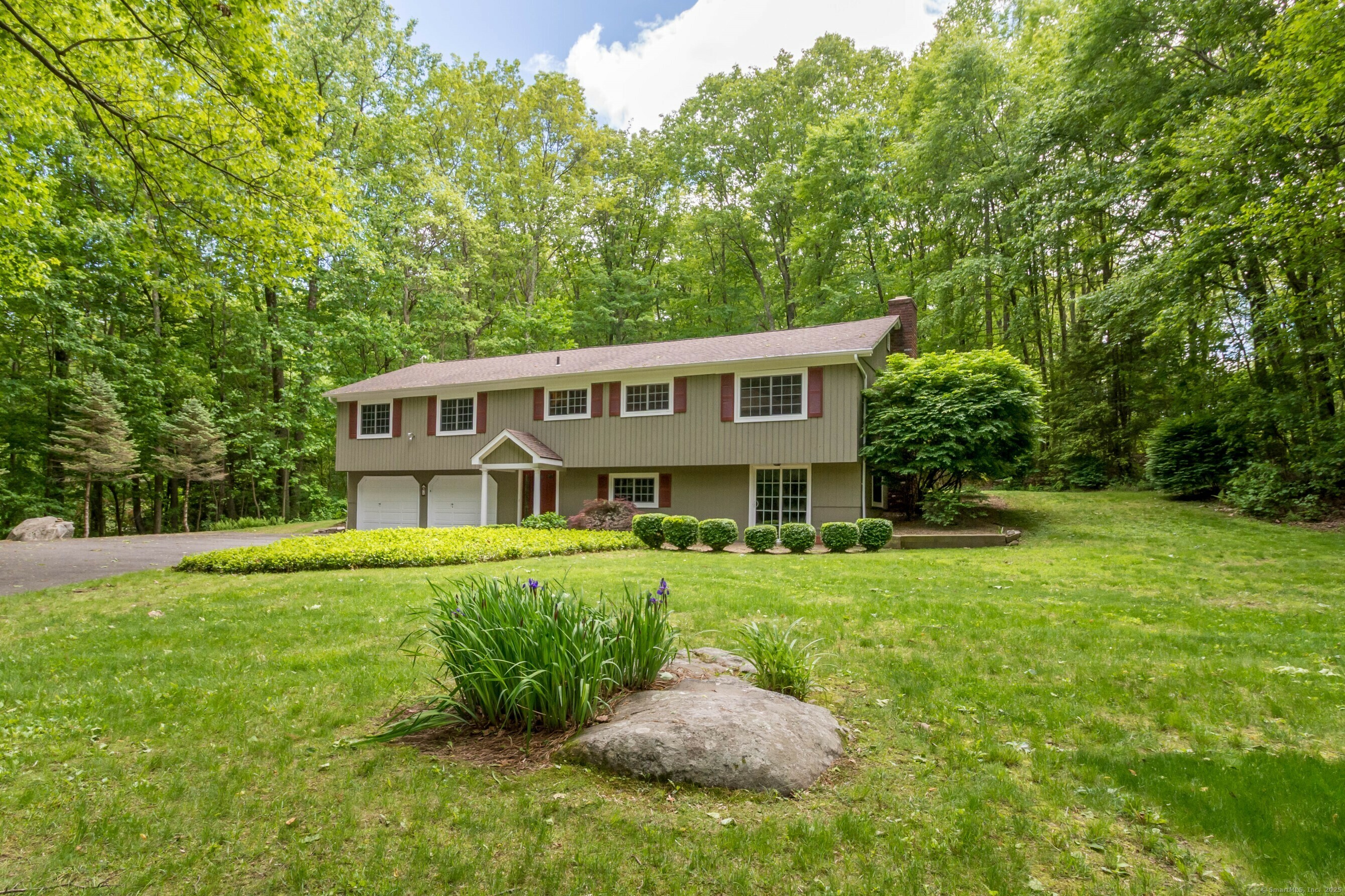 Property Photo: 4 Leopard Drive CT 06482