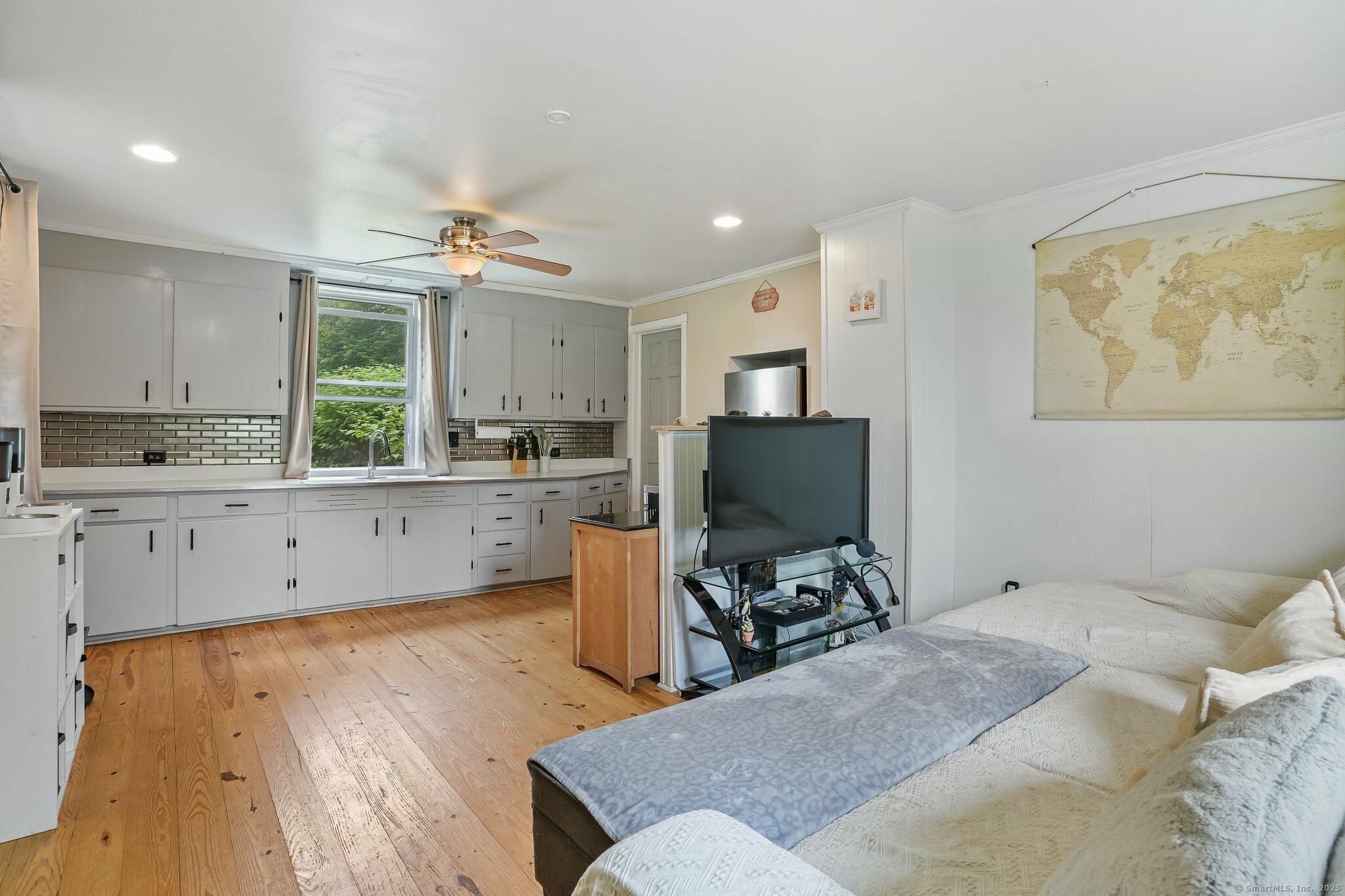 Property Photo: 2914 State Street CT 06517
