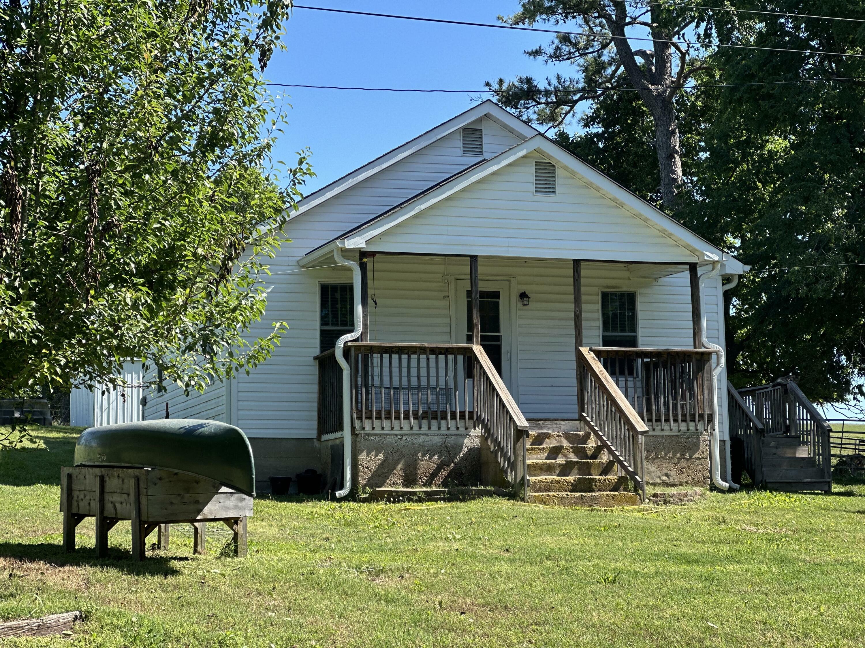 Property Photo: 9611 Co Road MO 65608