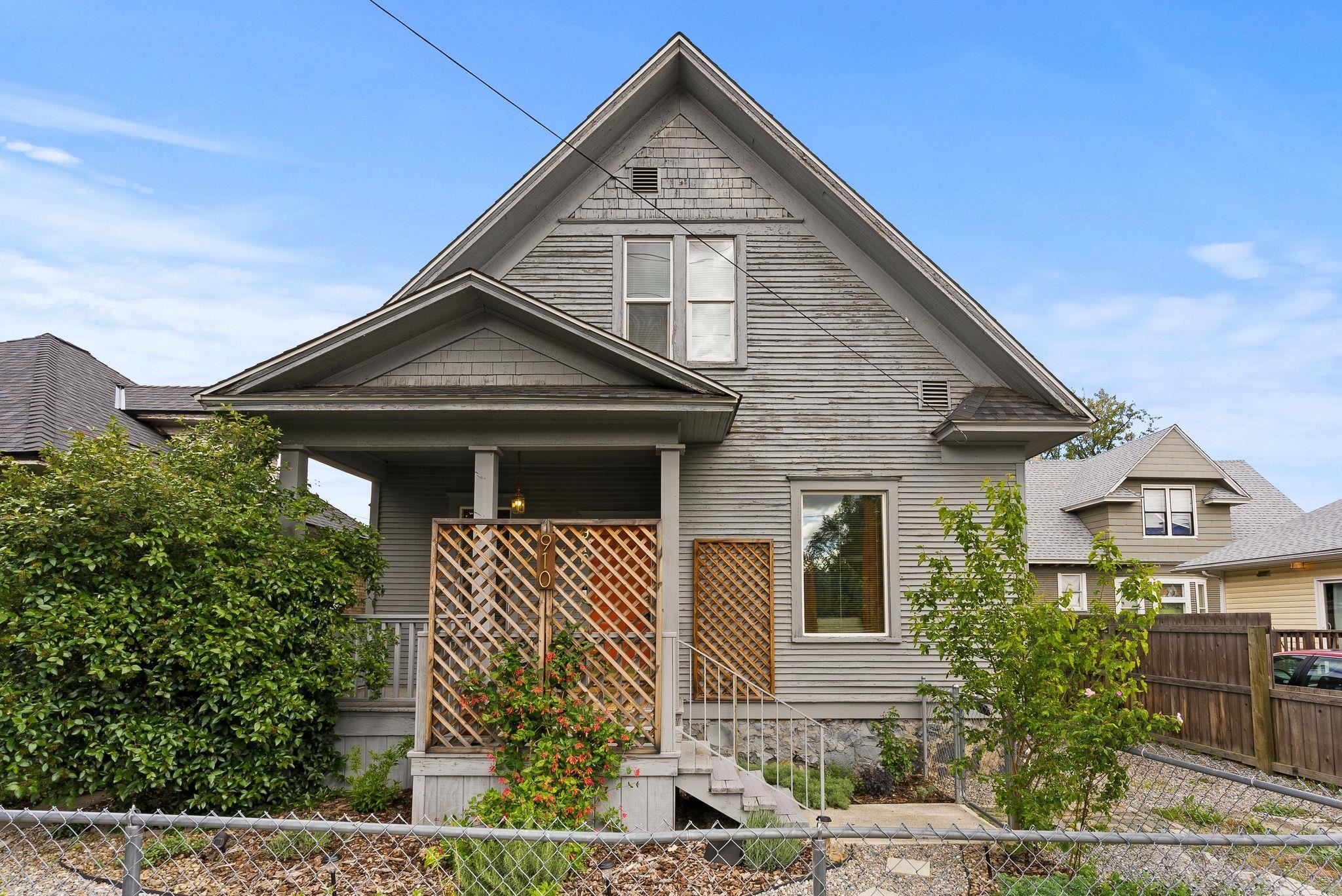 Property Photo:  910 N Walnut St  WA 99201 