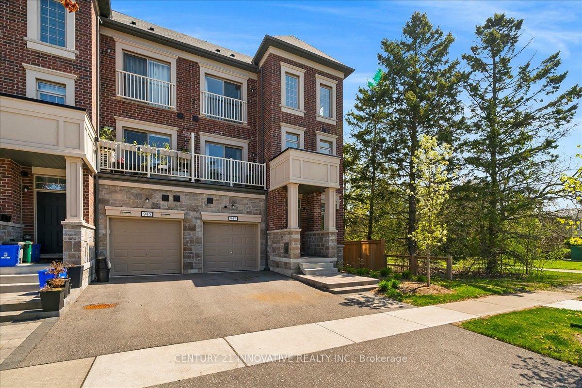 Property Photo:  947 Finley Avenue  ON L1S 3V5 