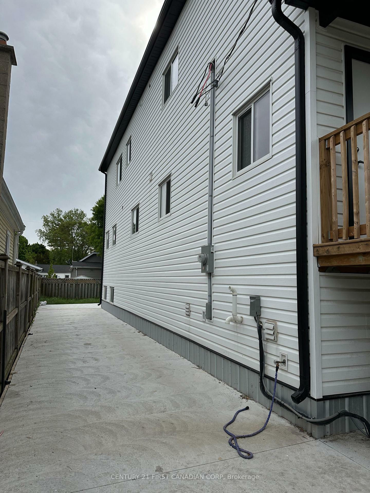 Photo de la propriété: 263 Sanders Street ON N5Z 2T1