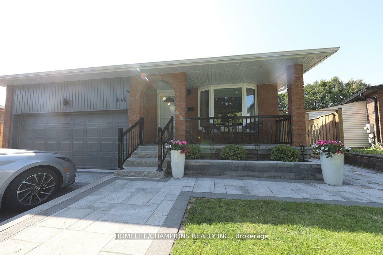 646 Chancery Court  Oshawa ON L1G 6P8 photo