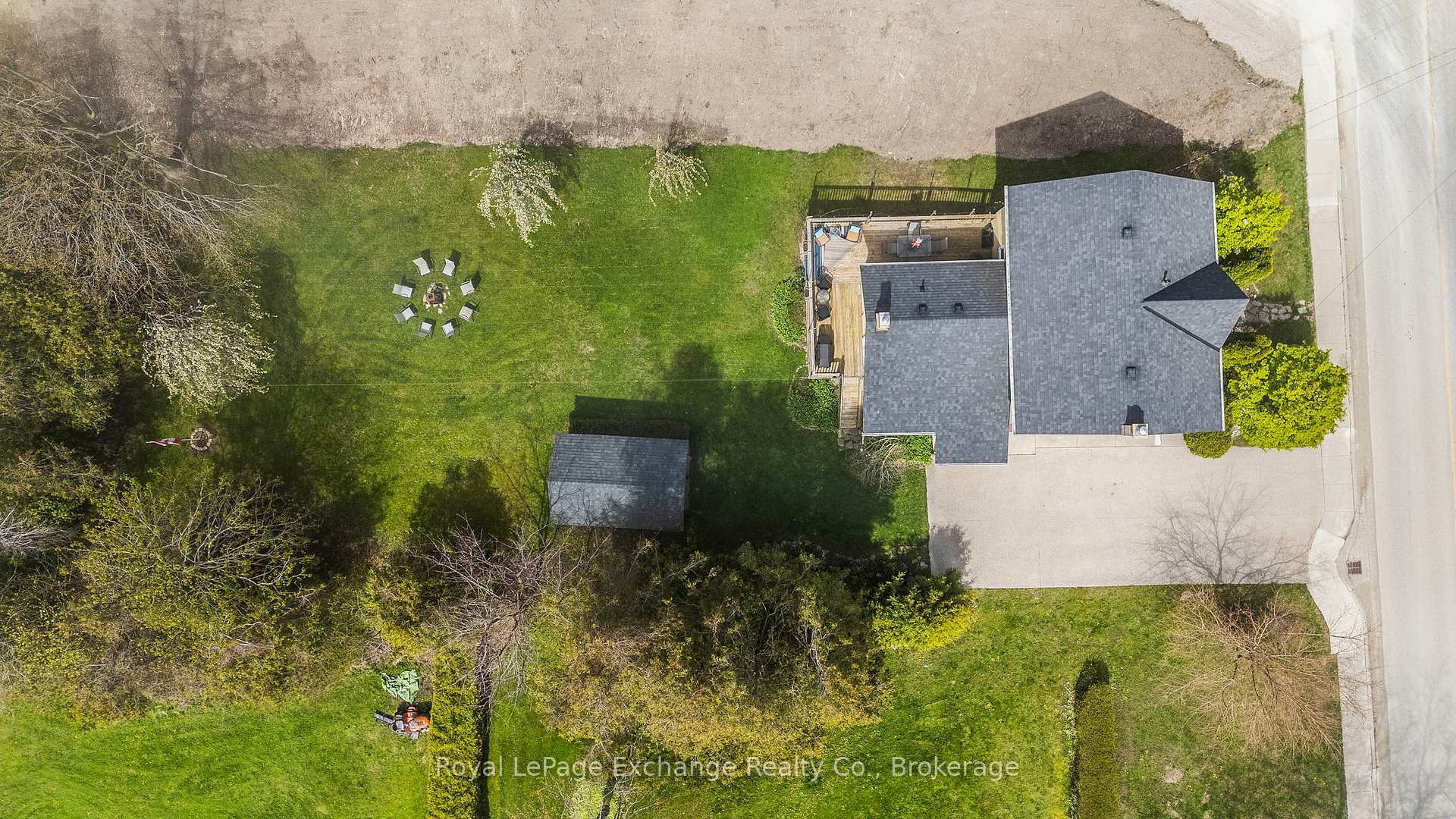 Property Photo: 1180 Queen Street ON N2Z 1G5