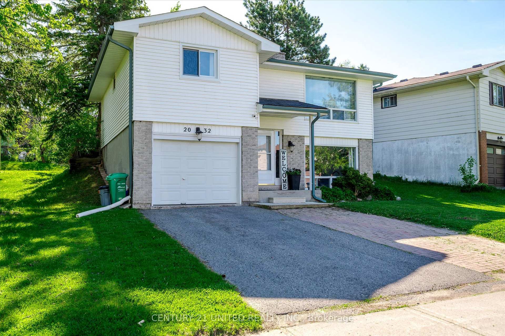 Property Photo: 2032 Walker Avenue ON K9L 1S1