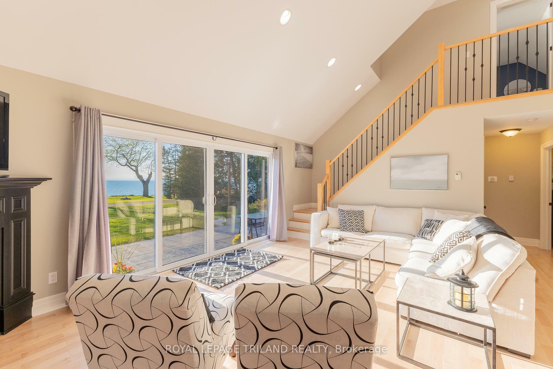 Property Photo: 71888 Sunview Avenue ON N0M 1N0
