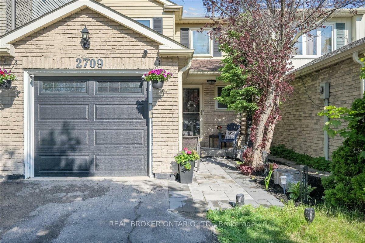Property Photo: 2709 Romark Mews ON L5L 2Z4