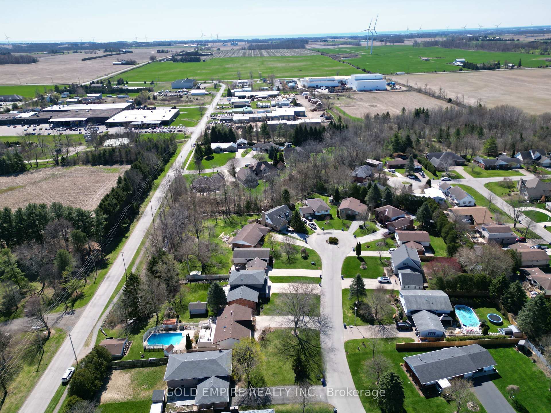 Property Photo:  44 Richard Street SW  ON N0P 2C0 