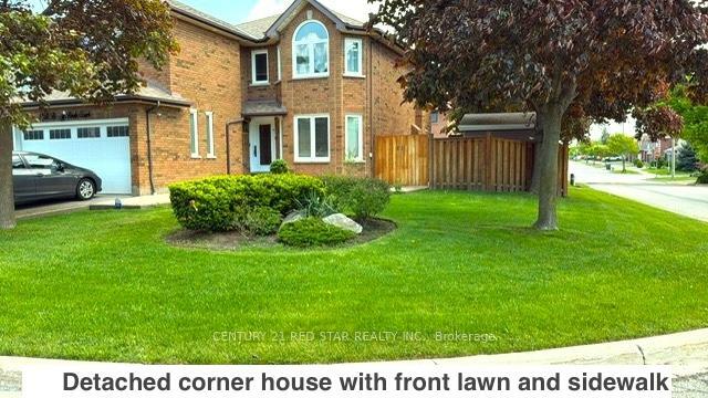 Property Photo: 1358 Beauty Bush Court ON L5V 1K4