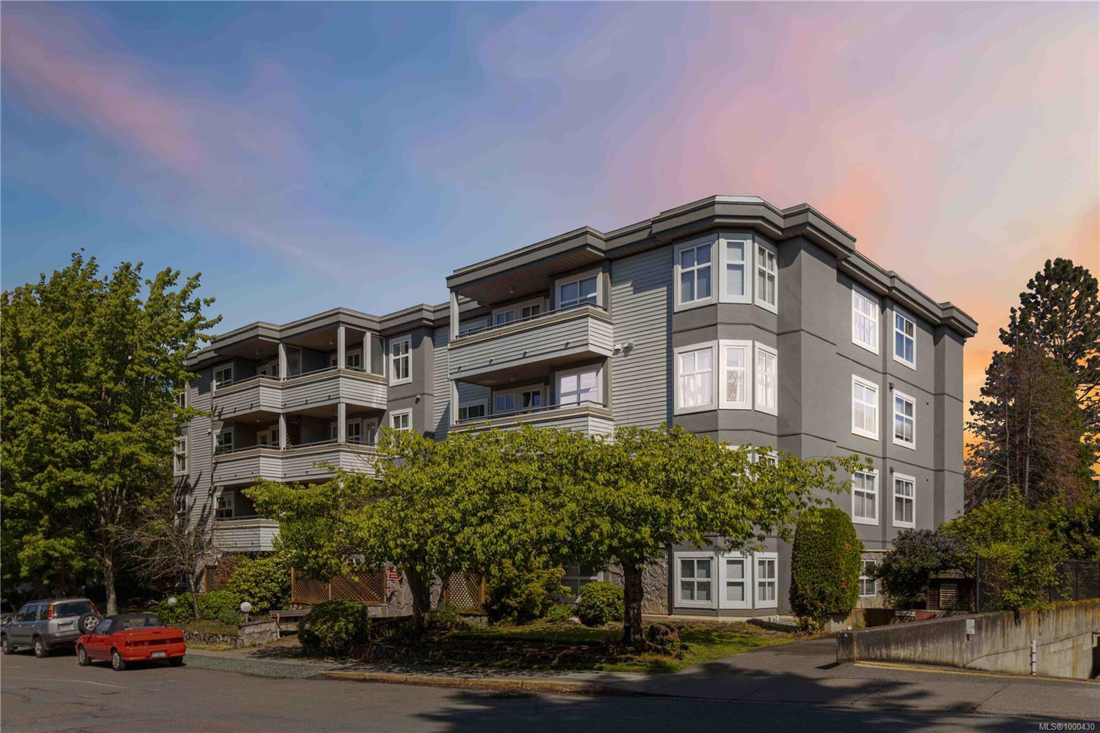 Property Photo: 1580 Christmas Ave 406 BC V8P 2X2