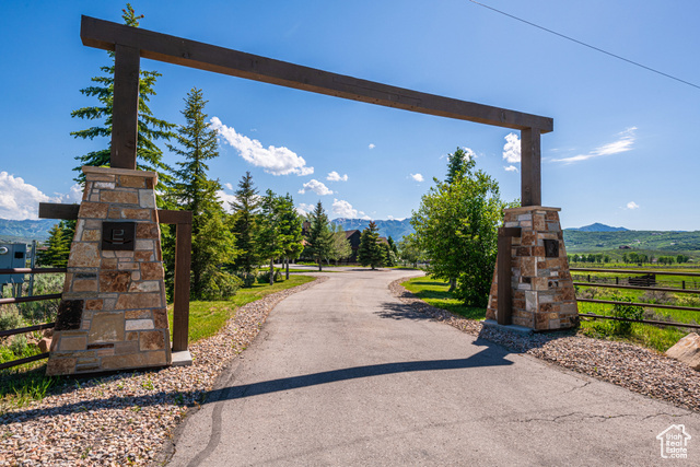 Property Photo: 460 E Westwood Rd UT 84098