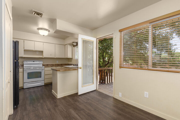 Property Photo: 577 W 400 S UT 84737