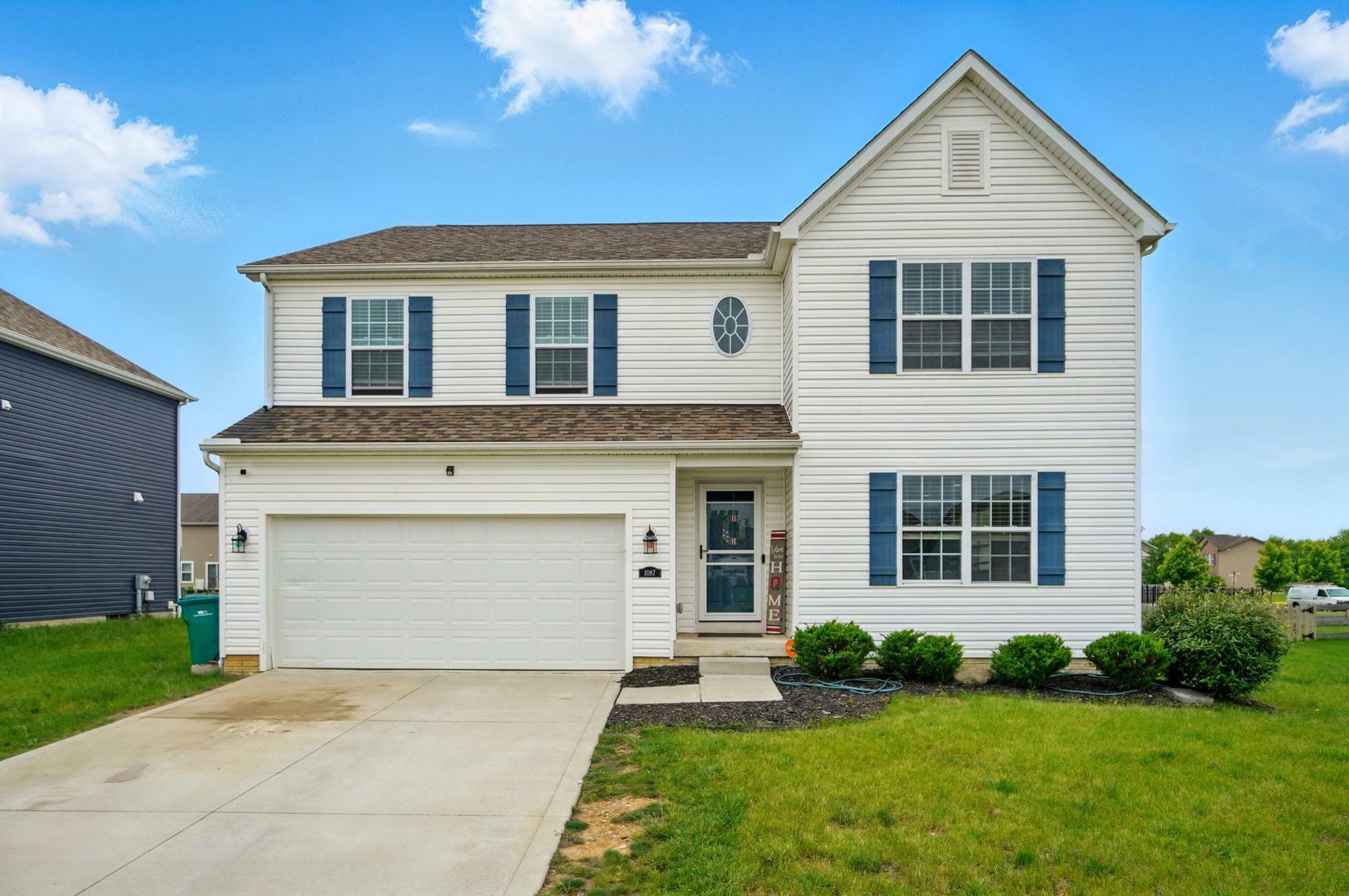 Property Photo: 1087 Ayrshire Drive OH 43207