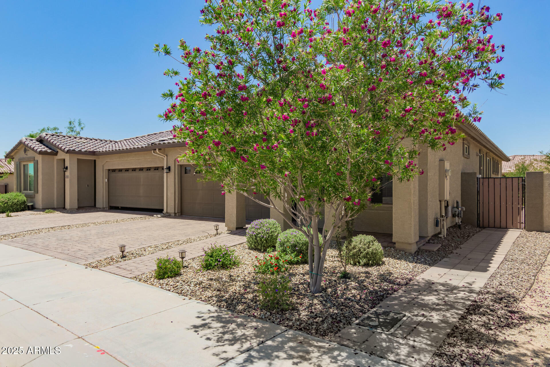 Property Photo: 24746 N 171st Lane AZ 85387