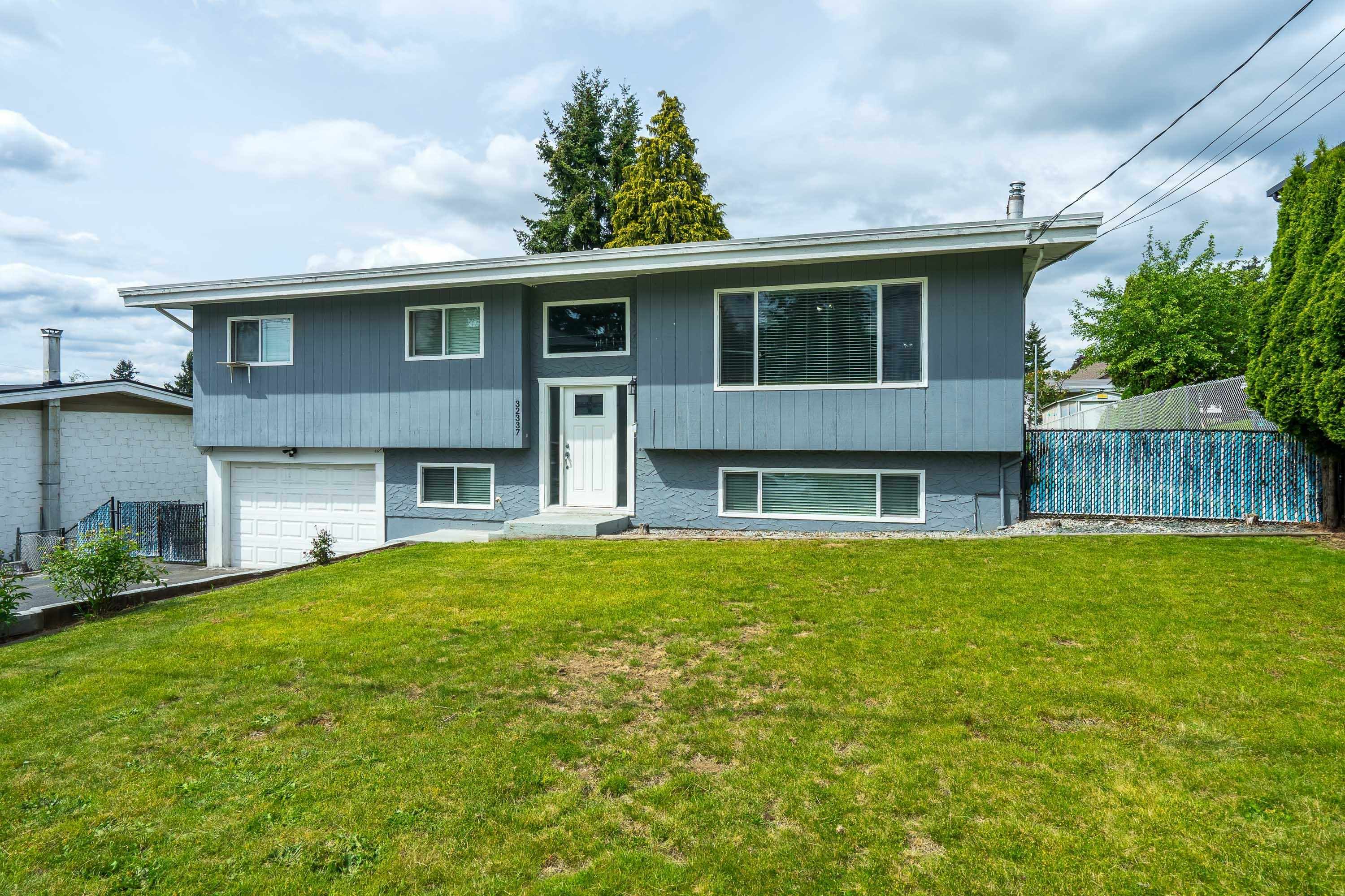 Property Photo: 32337 Dolphin Crescent BC V2T 1G1