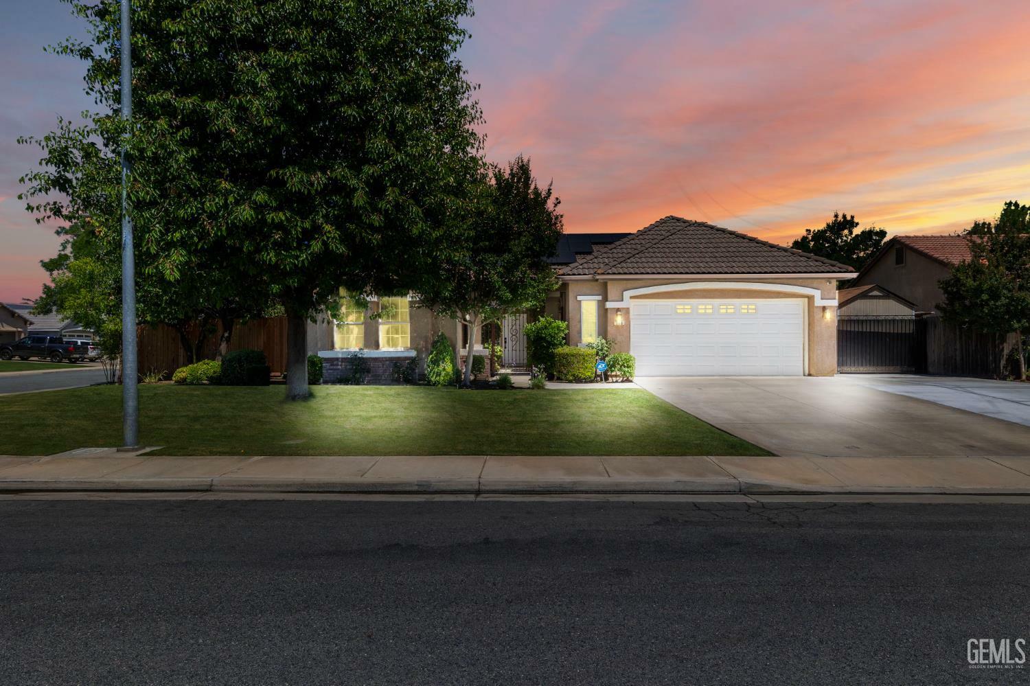 Property Photo: 308 Riesling Vines Street CA 93314
