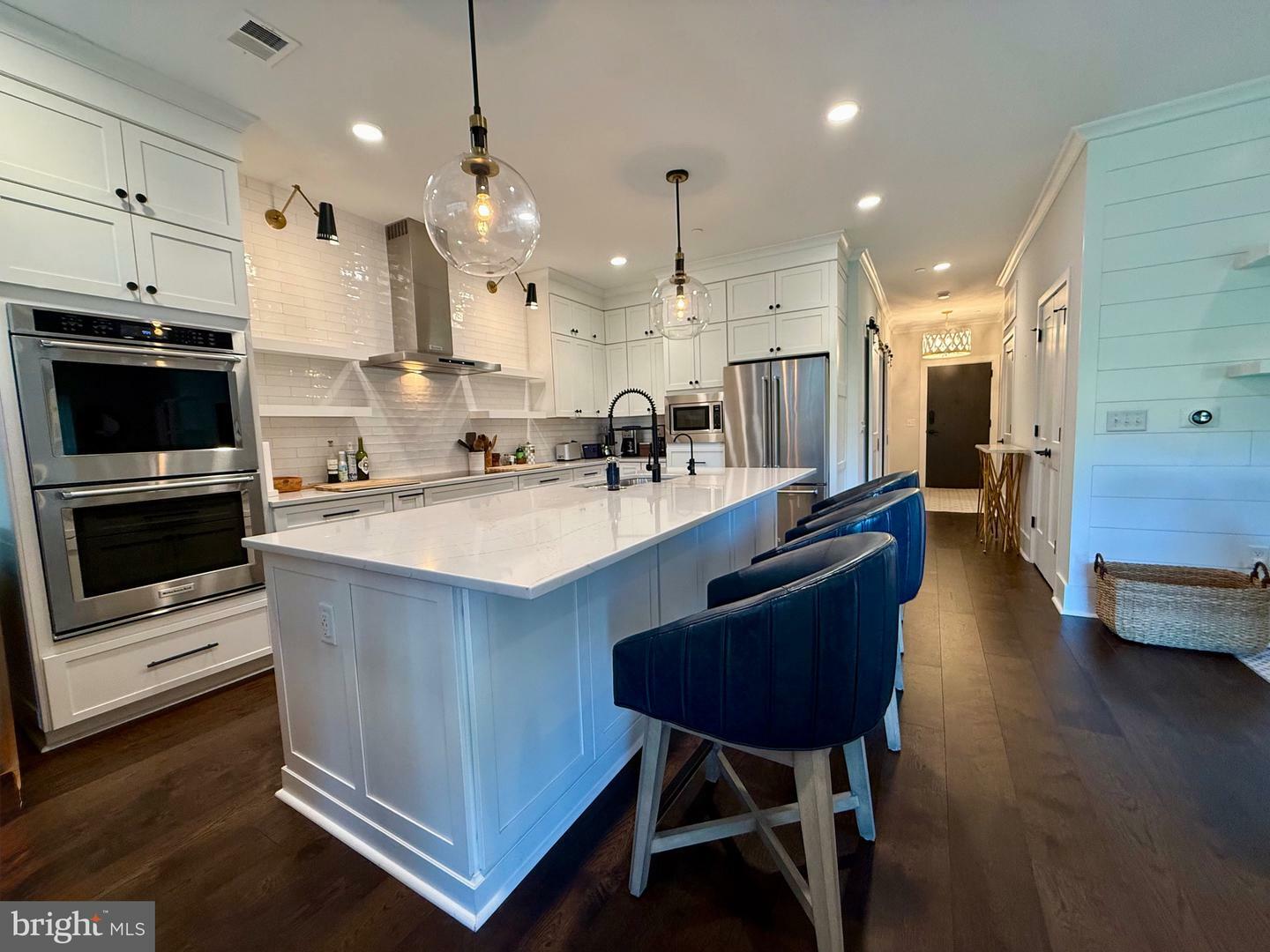 Property Photo: 141 West Street 304 MD 21401