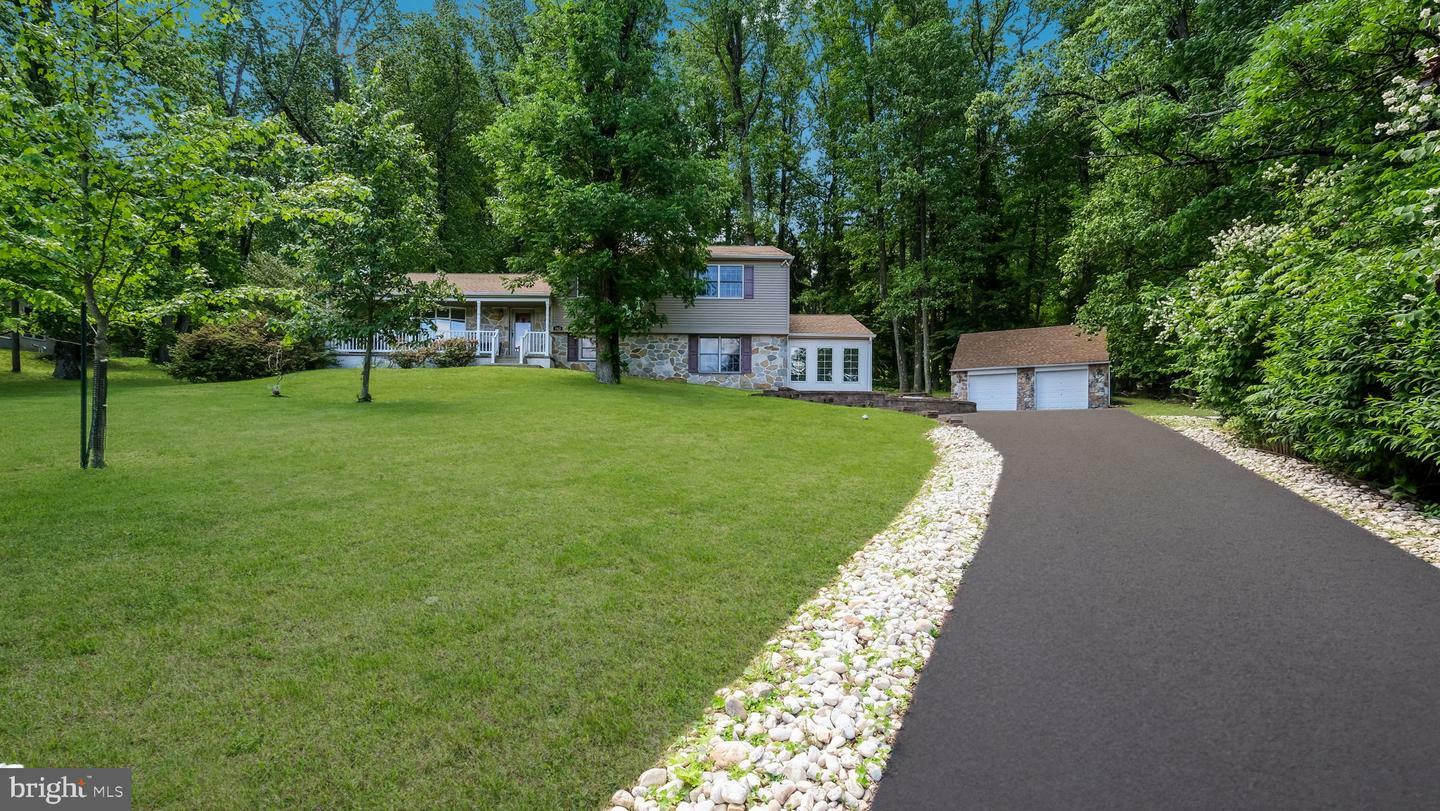 Property Photo: 463 Leah Drive PA 19034