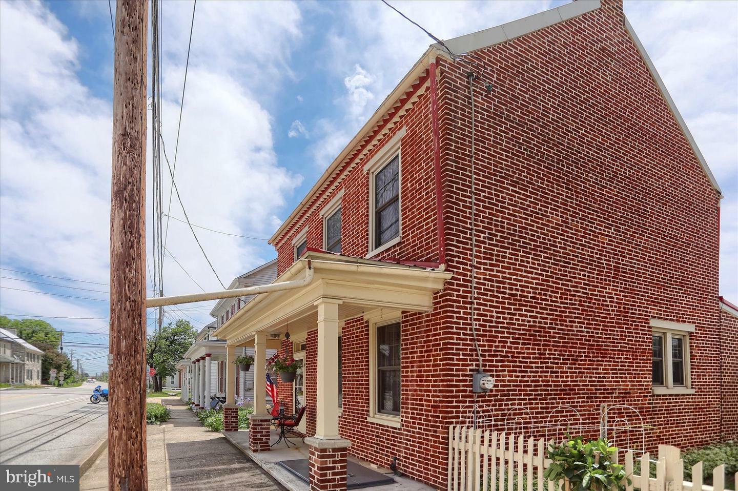 Property Photo: 9 W Main Street PA 17072